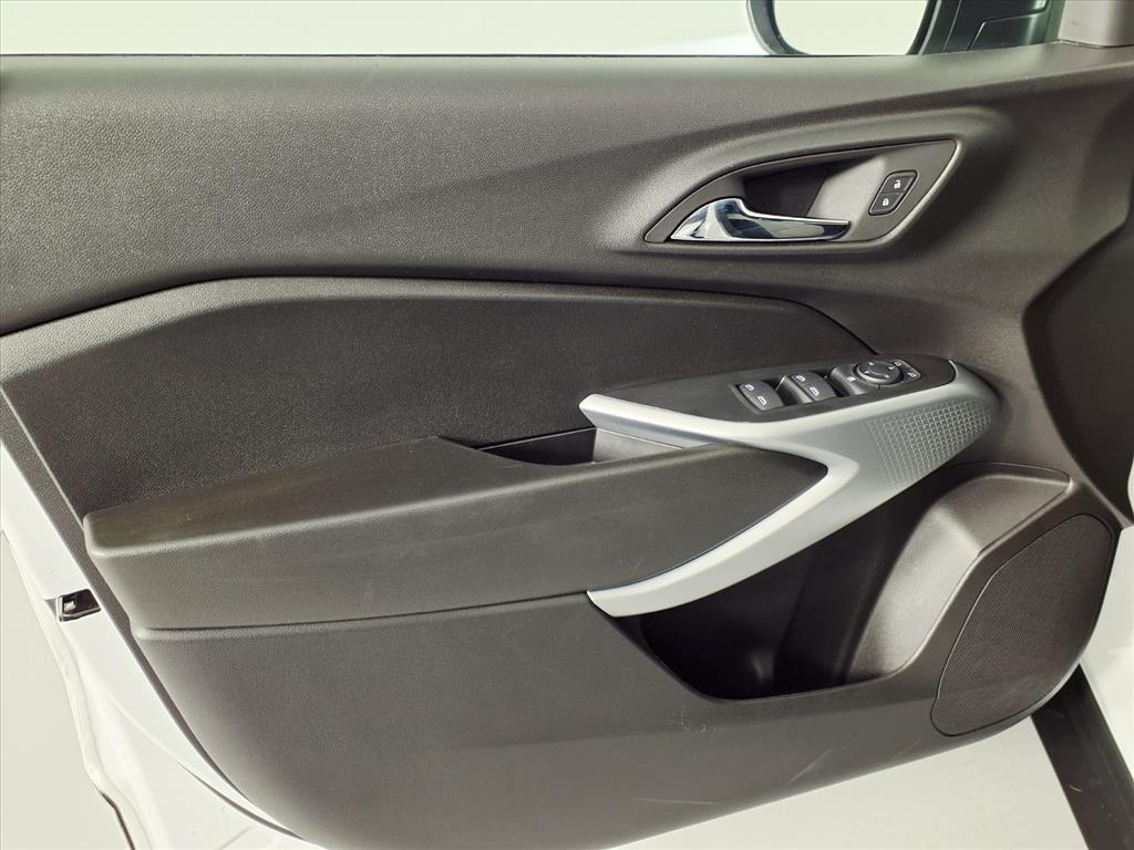 used 2025 Chevrolet Trax car, priced at $21,391