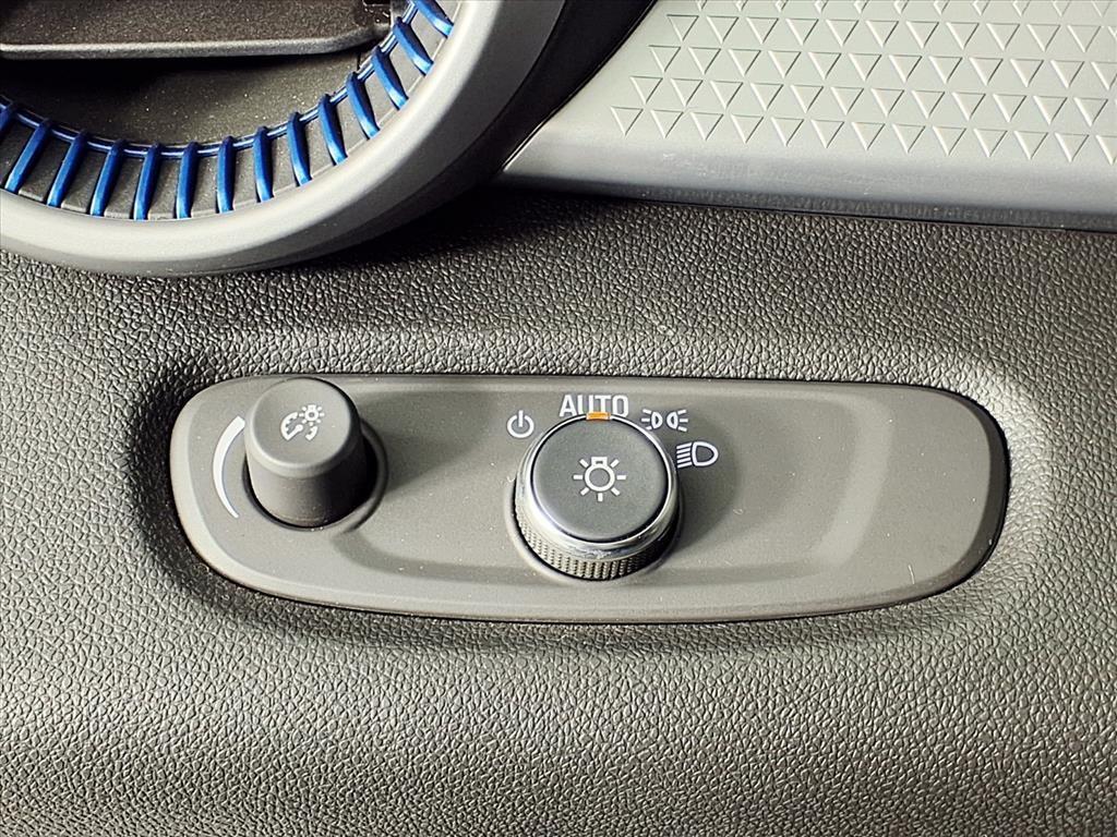 used 2025 Chevrolet Trax car, priced at $21,391