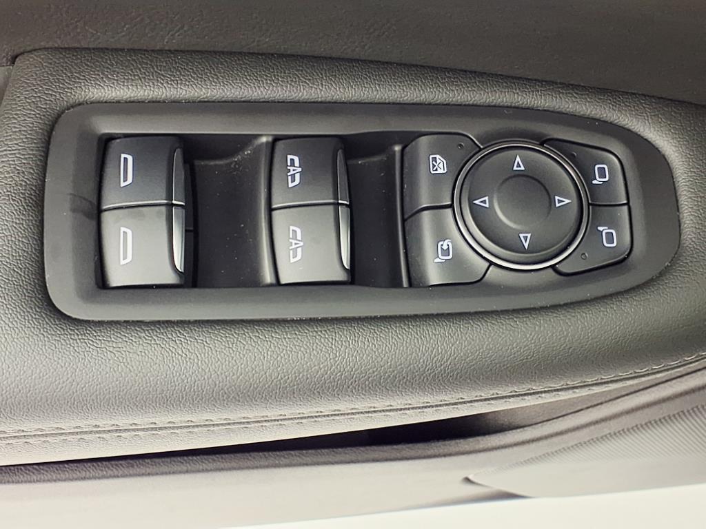 used 2024 Cadillac XT6 car, priced at $41,051