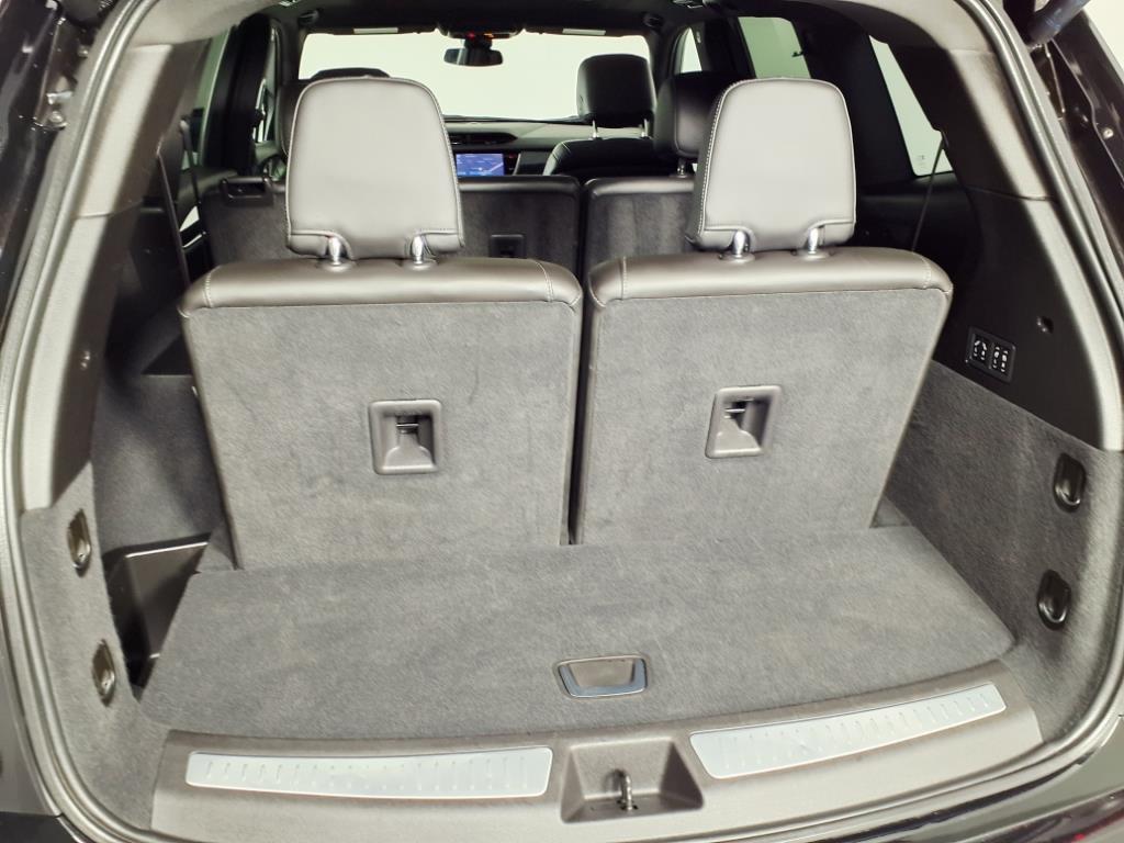 used 2024 Cadillac XT6 car, priced at $41,051