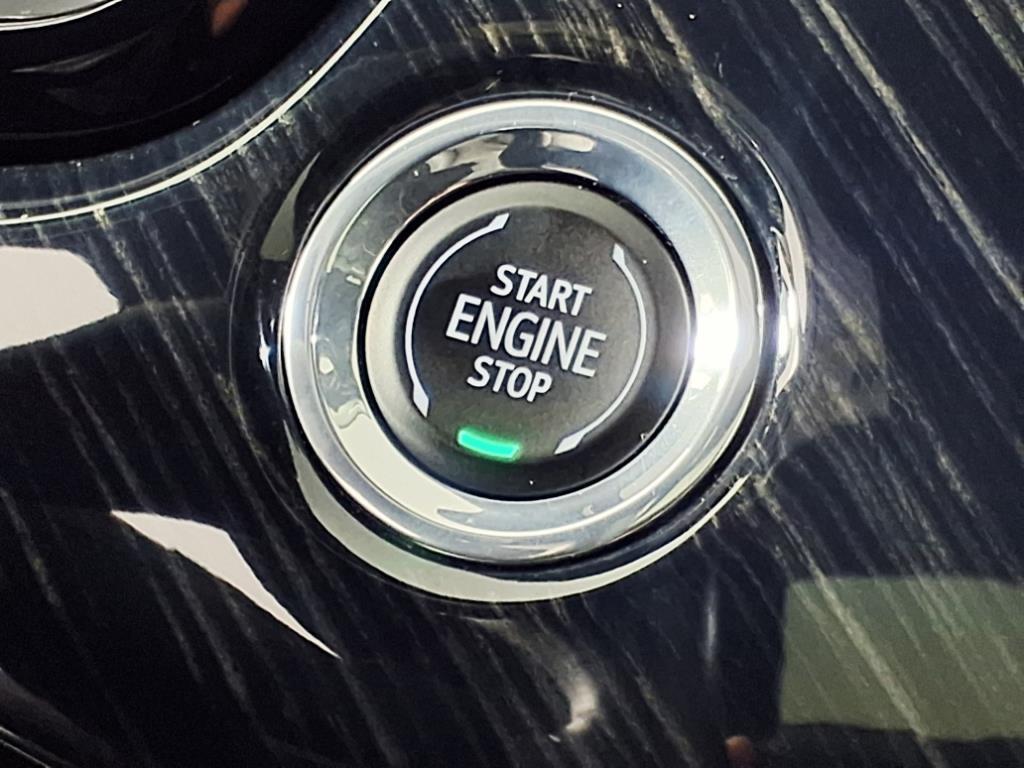 used 2024 Cadillac XT6 car, priced at $41,051