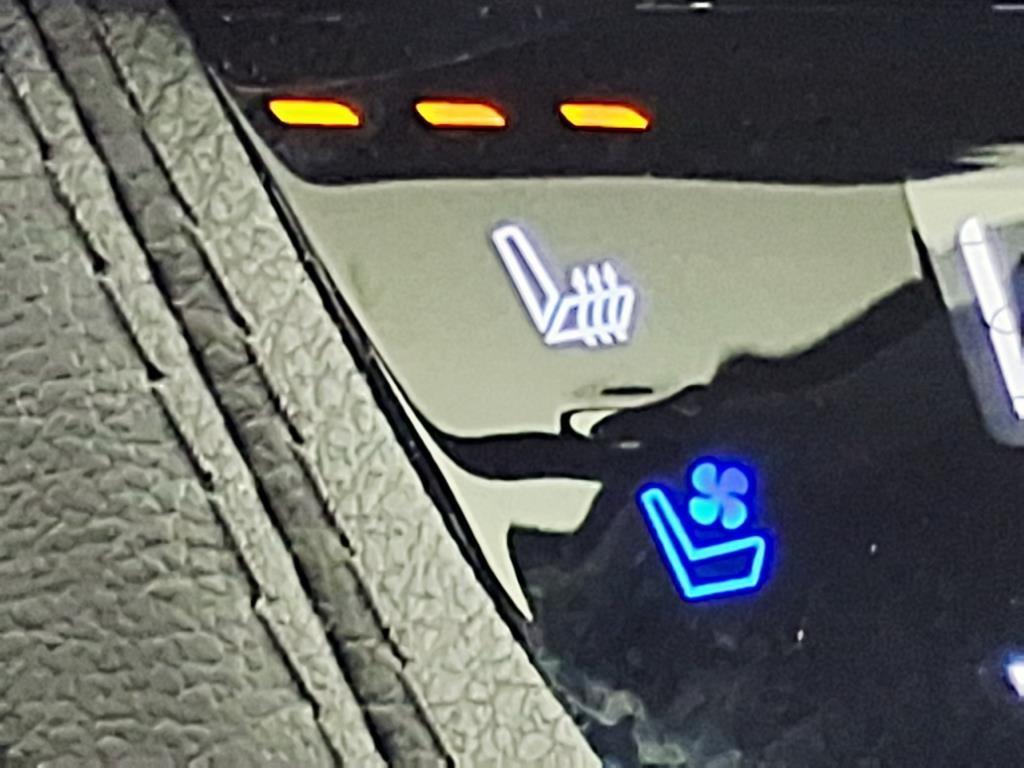 used 2024 Cadillac XT6 car, priced at $41,051