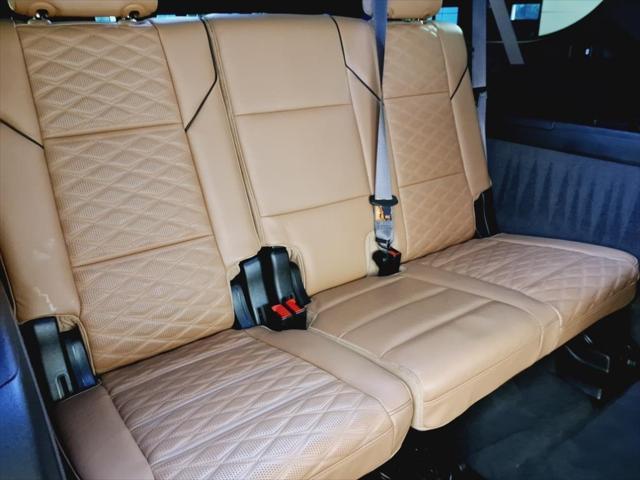 used 2023 Cadillac Escalade ESV car, priced at $75,991