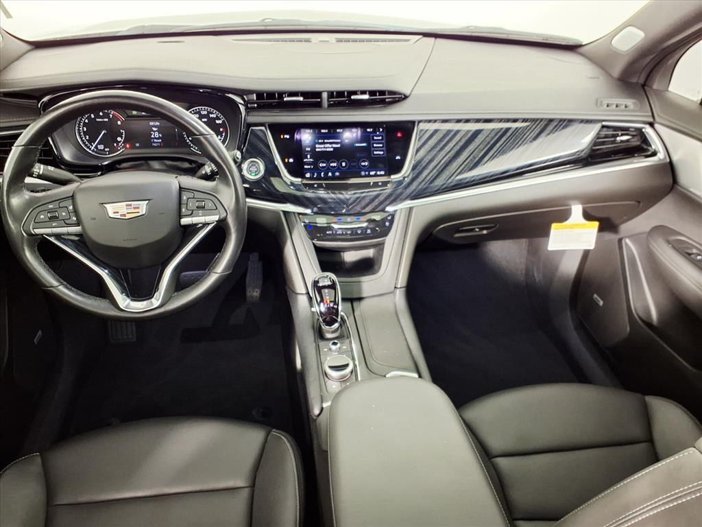 used 2025 Cadillac XT6 car, priced at $34,995