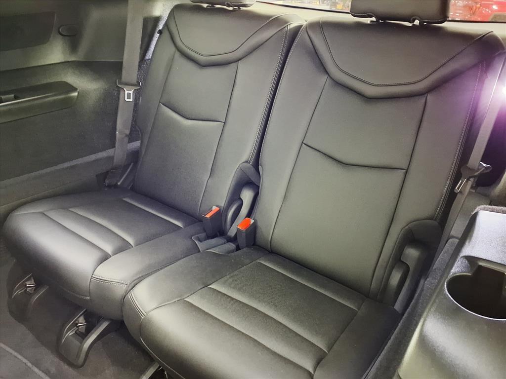 used 2025 Cadillac XT6 car, priced at $34,995