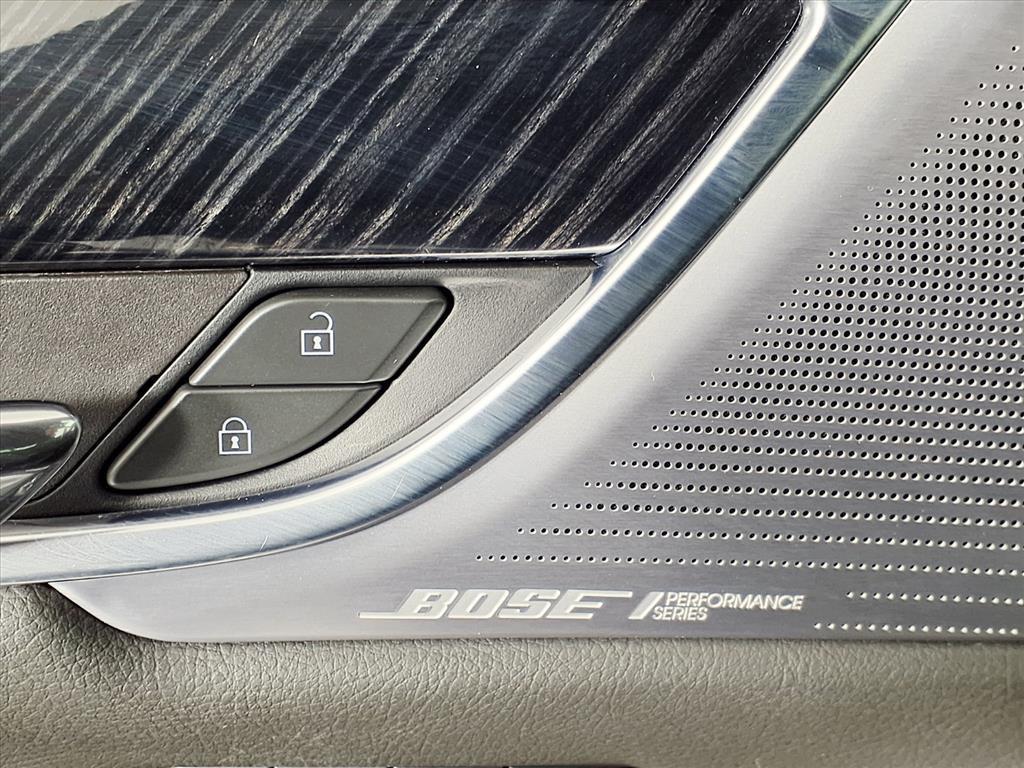 used 2025 Cadillac XT6 car, priced at $34,995