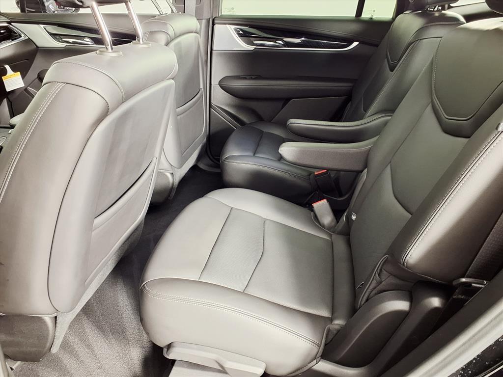 used 2025 Cadillac XT6 car, priced at $34,995