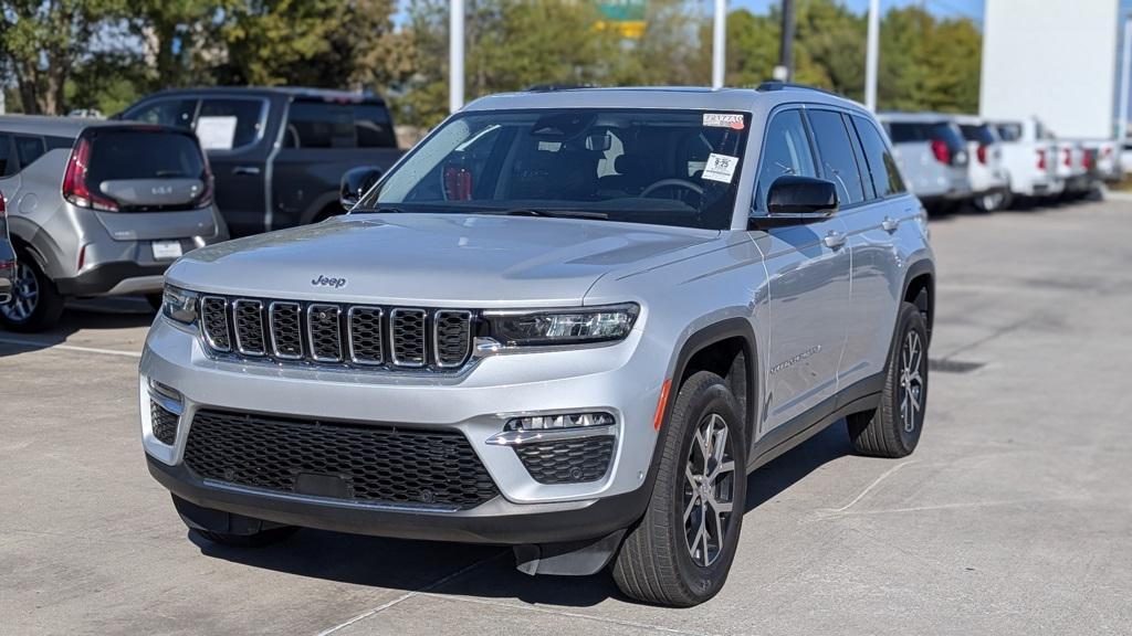 used 2023 Jeep Grand Cherokee car, priced at $32,997