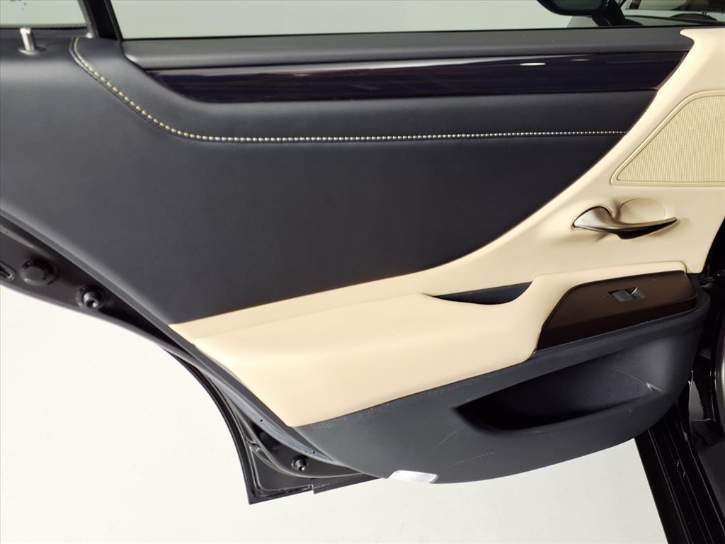 used 2019 Lexus ES 350 car, priced at $23,997