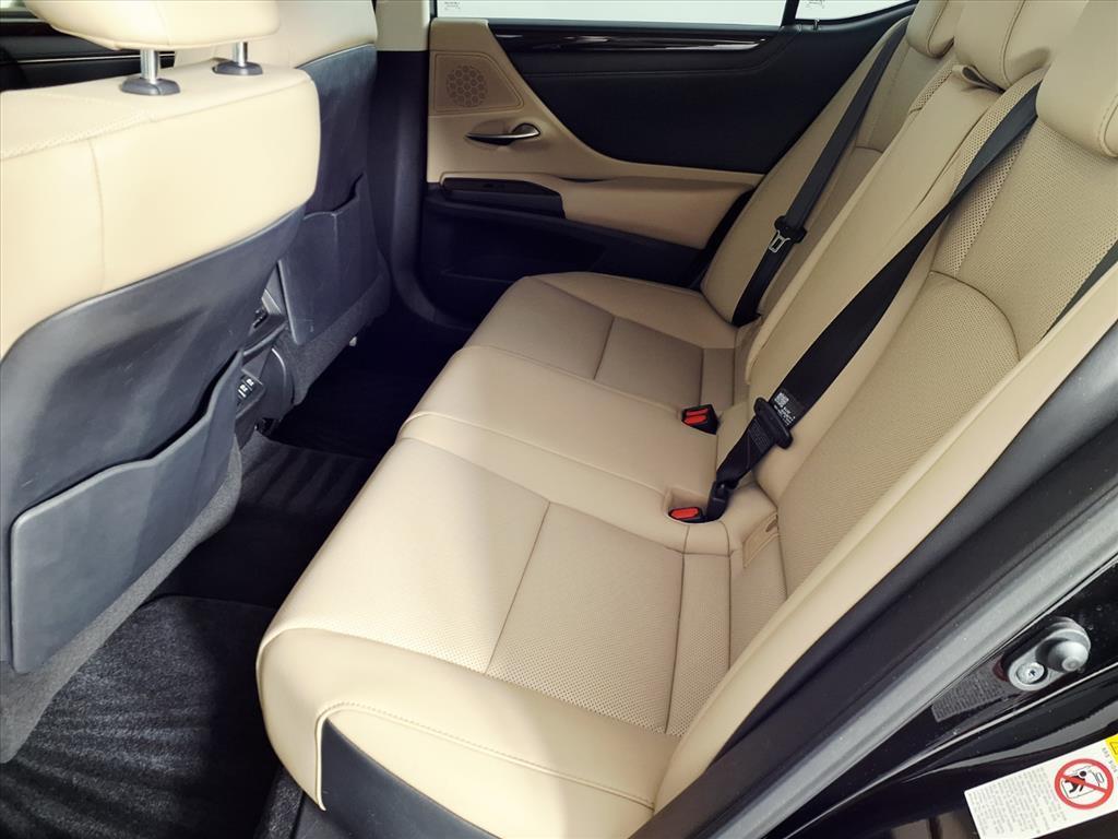 used 2019 Lexus ES 350 car, priced at $23,997