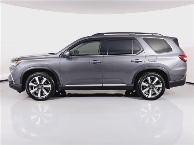 used 2025 Honda Pilot car, priced at $42,981