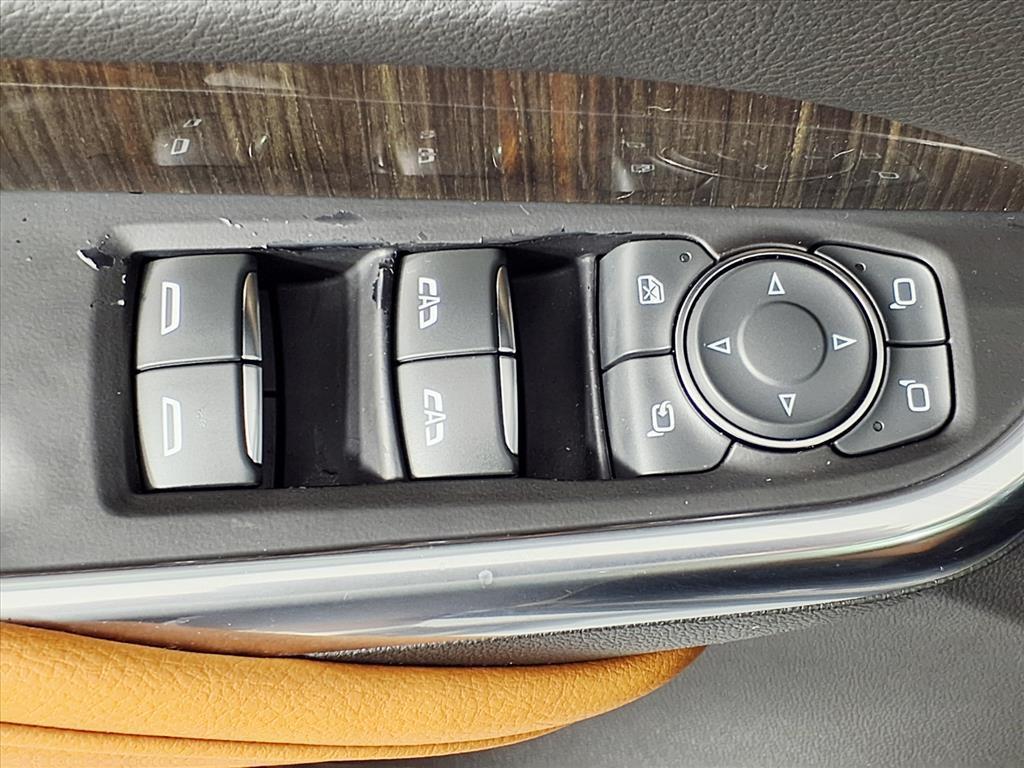 used 2020 Cadillac XT4 car, priced at $35,995