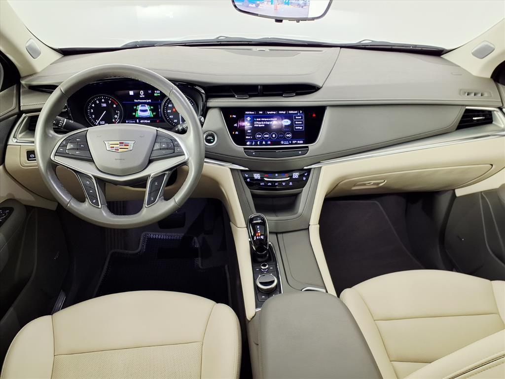 used 2022 Cadillac XT5 car, priced at $31,983