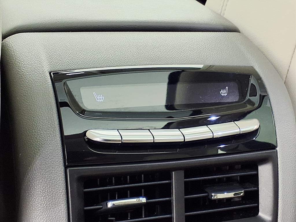 used 2022 Cadillac XT5 car, priced at $31,983