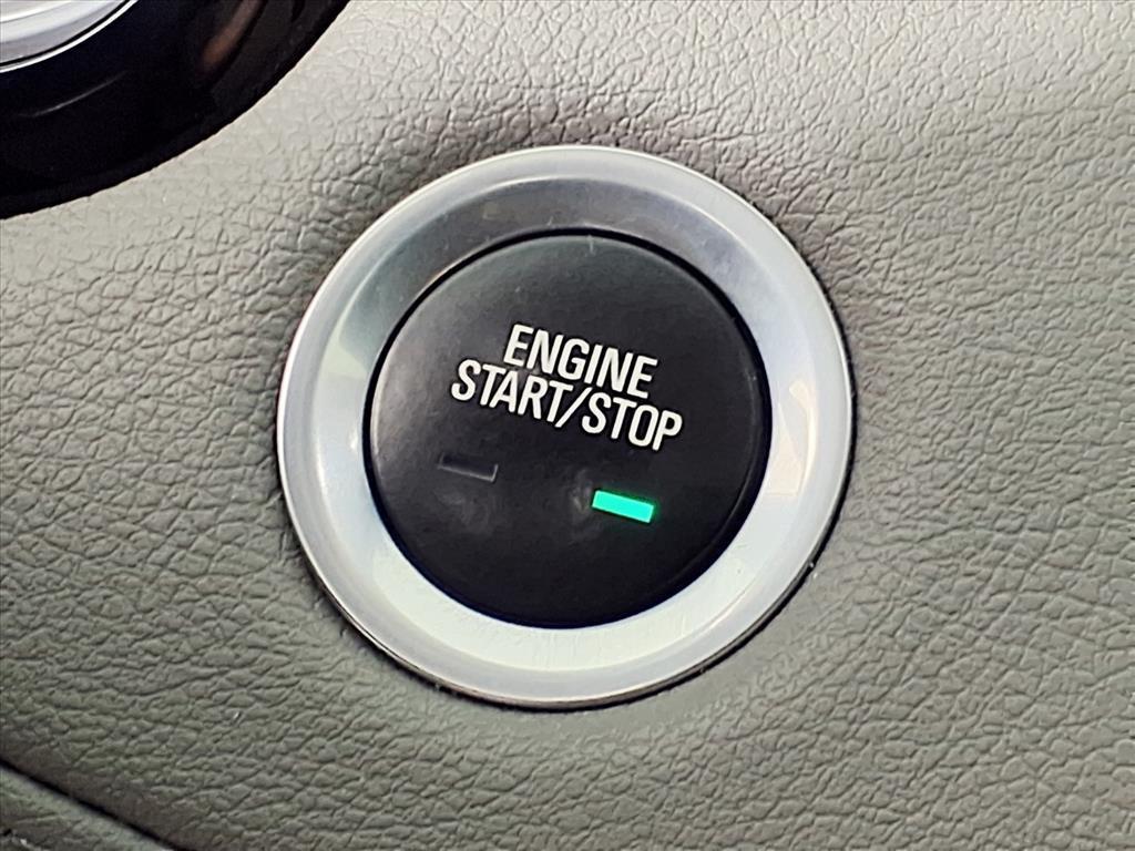 used 2022 Cadillac XT5 car, priced at $31,983