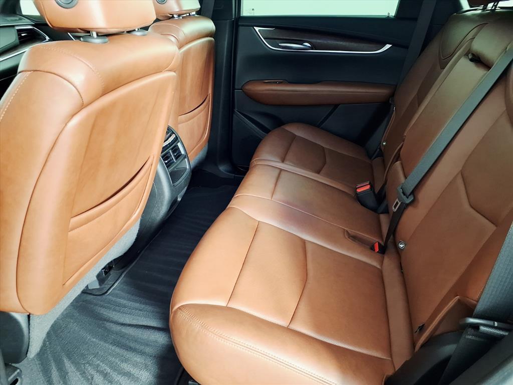 used 2021 Cadillac XT5 car, priced at $26,988