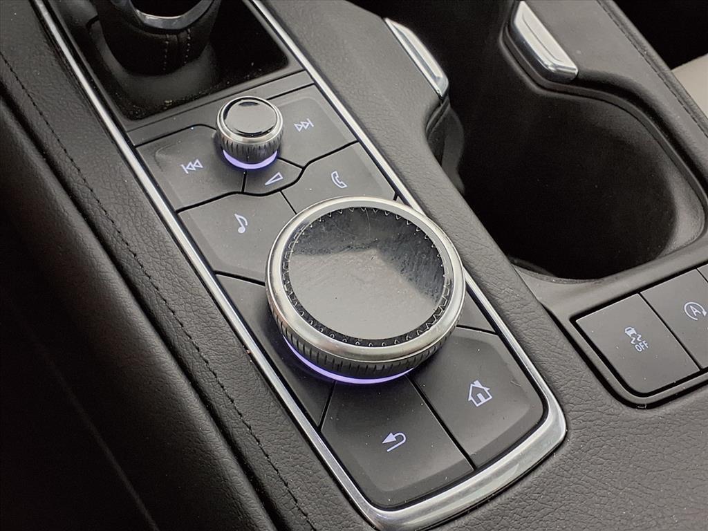 used 2023 Cadillac XT4 car, priced at $30,999