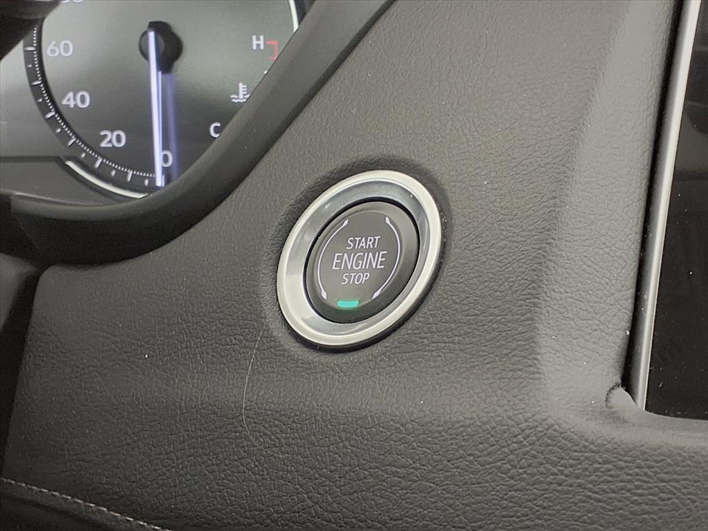 used 2023 Cadillac XT4 car, priced at $30,999