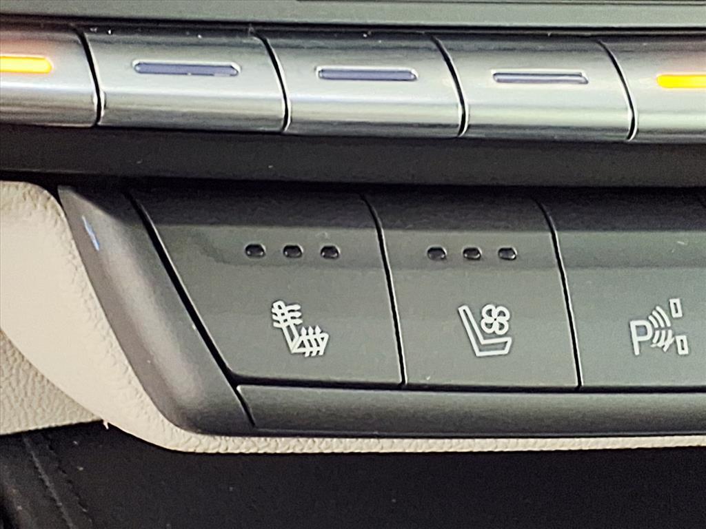 used 2023 Cadillac XT4 car, priced at $32,999