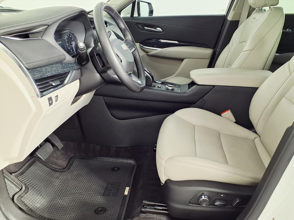 used 2023 Cadillac XT4 car, priced at $32,999