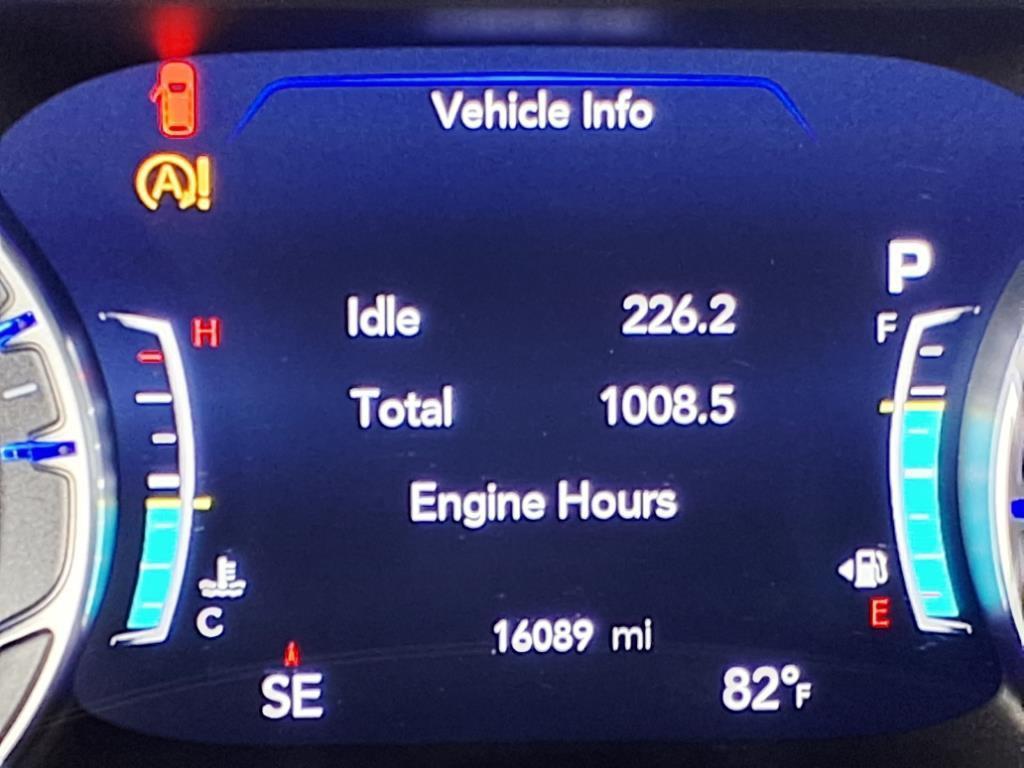 used 2024 Chrysler Pacifica car, priced at $27,998