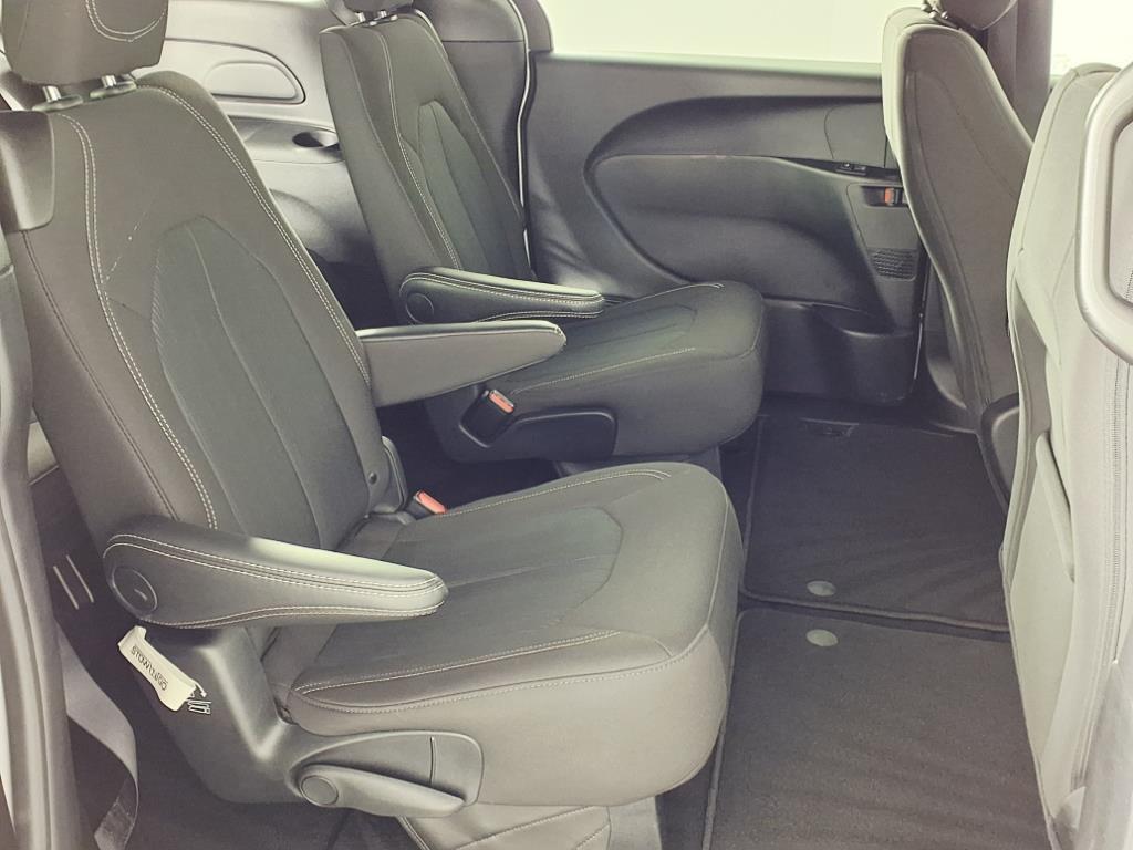 used 2024 Chrysler Pacifica car, priced at $27,998