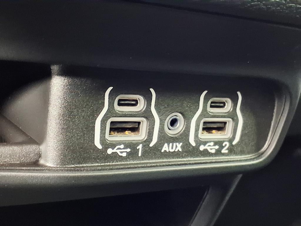 used 2024 Chrysler Pacifica car, priced at $27,998