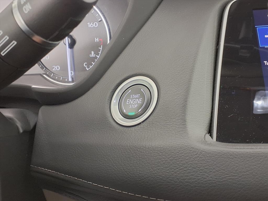 used 2023 Cadillac XT4 car, priced at $26,995