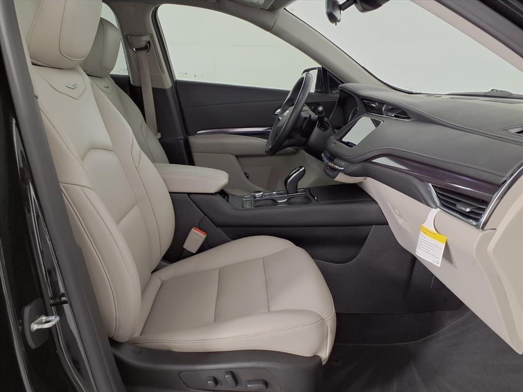 used 2023 Cadillac XT4 car, priced at $26,995