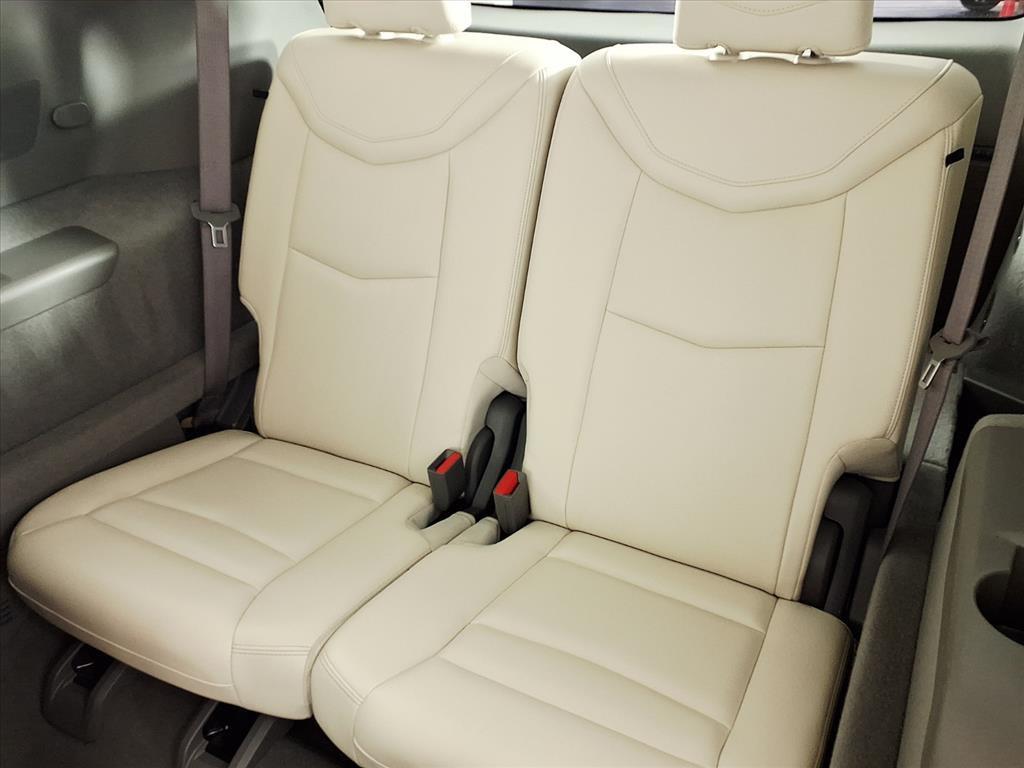 used 2022 Cadillac XT6 car, priced at $35,999