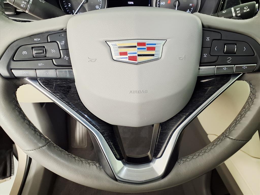 used 2022 Cadillac XT6 car, priced at $35,999