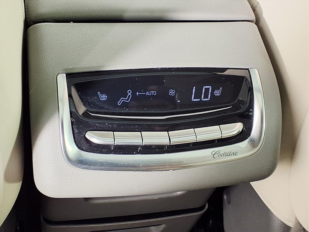 used 2022 Cadillac XT6 car, priced at $35,999