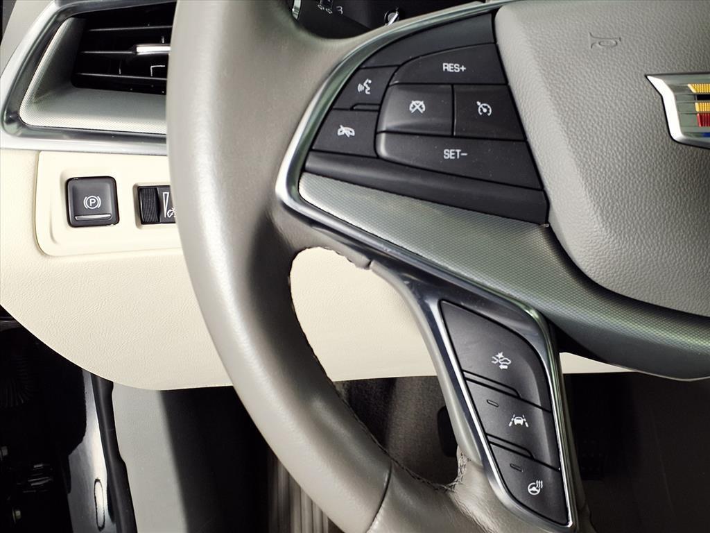 used 2021 Cadillac XT5 car, priced at $32,262