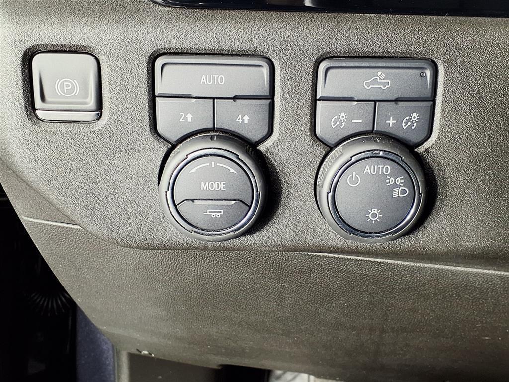 used 2024 Chevrolet Silverado 1500 car, priced at $37,986