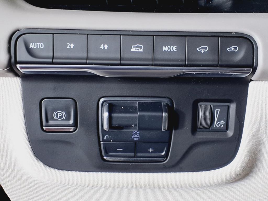 used 2021 Cadillac Escalade ESV car, priced at $67,997
