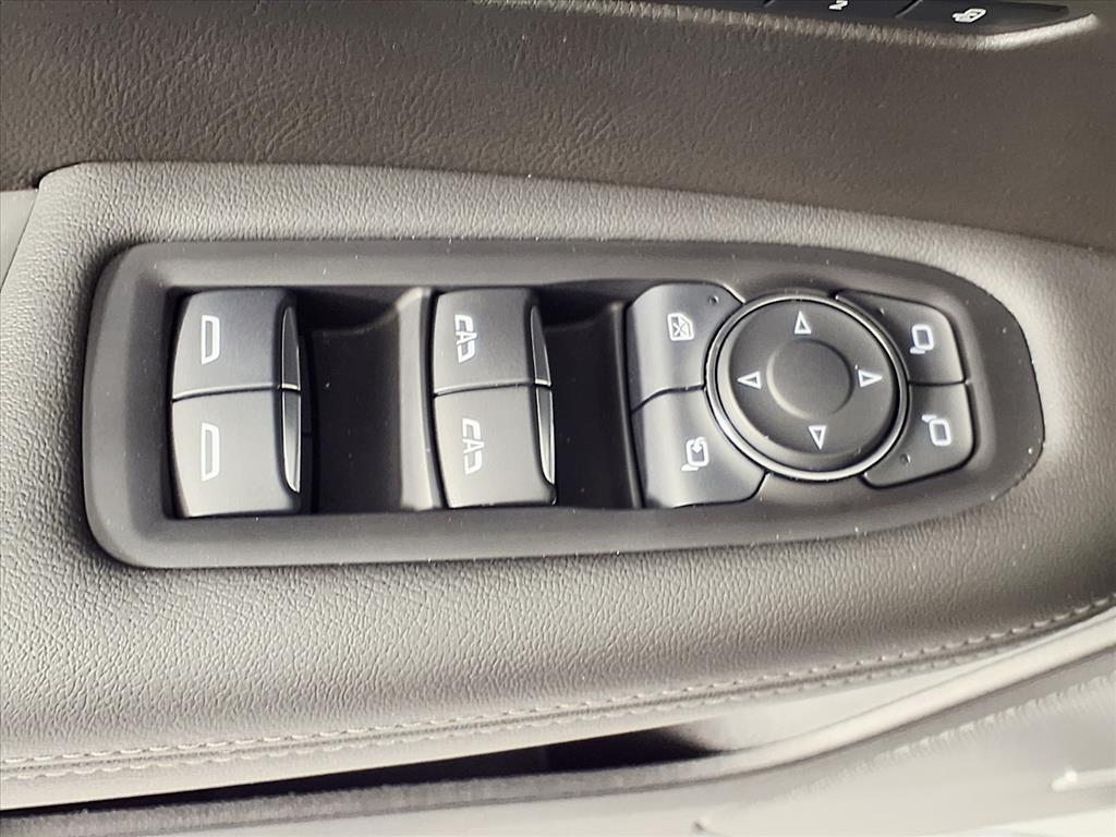 used 2025 Cadillac XT6 car, priced at $50,330