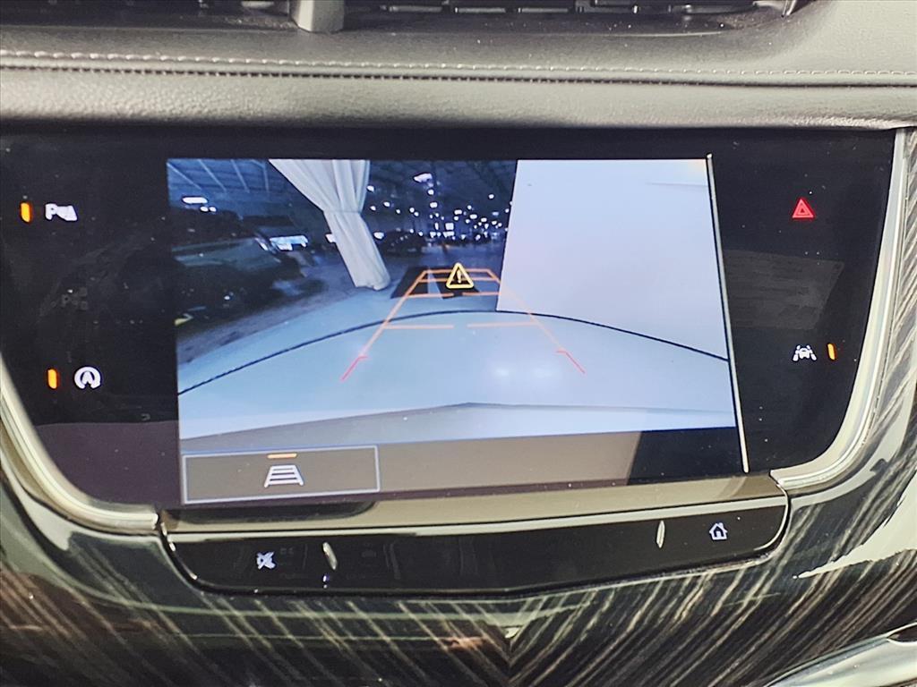 used 2025 Cadillac XT6 car, priced at $50,330