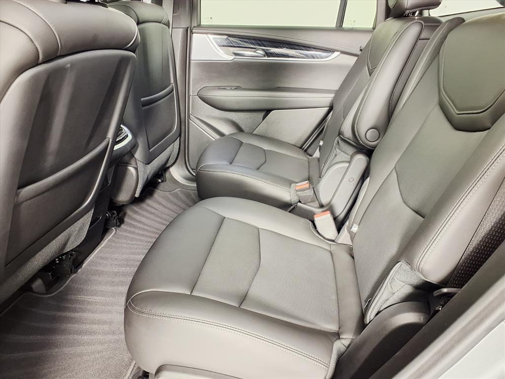 used 2025 Cadillac XT6 car, priced at $50,330