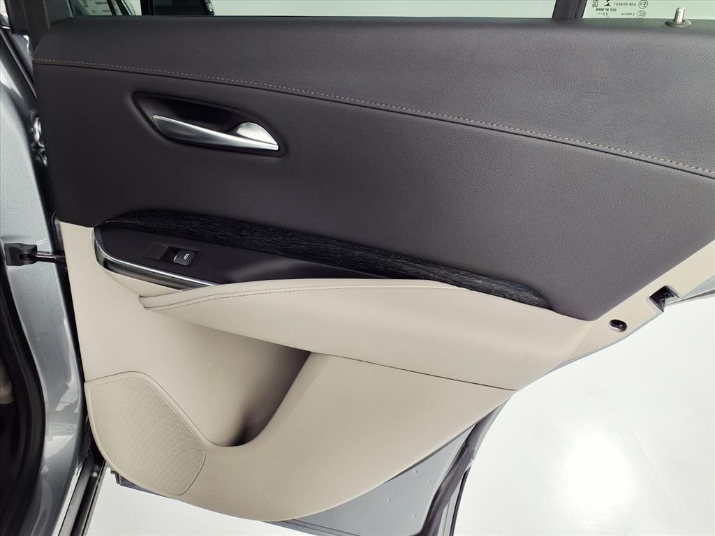 used 2023 Cadillac XT4 car, priced at $31,995