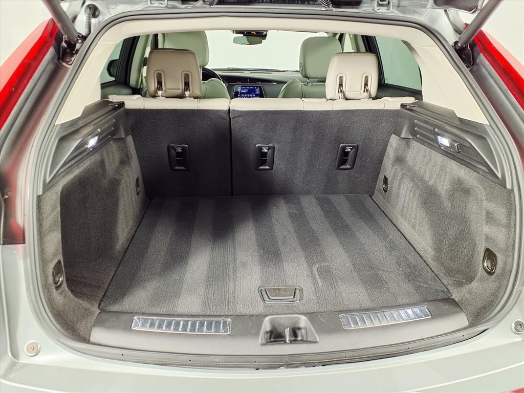 used 2023 Cadillac XT4 car, priced at $31,995