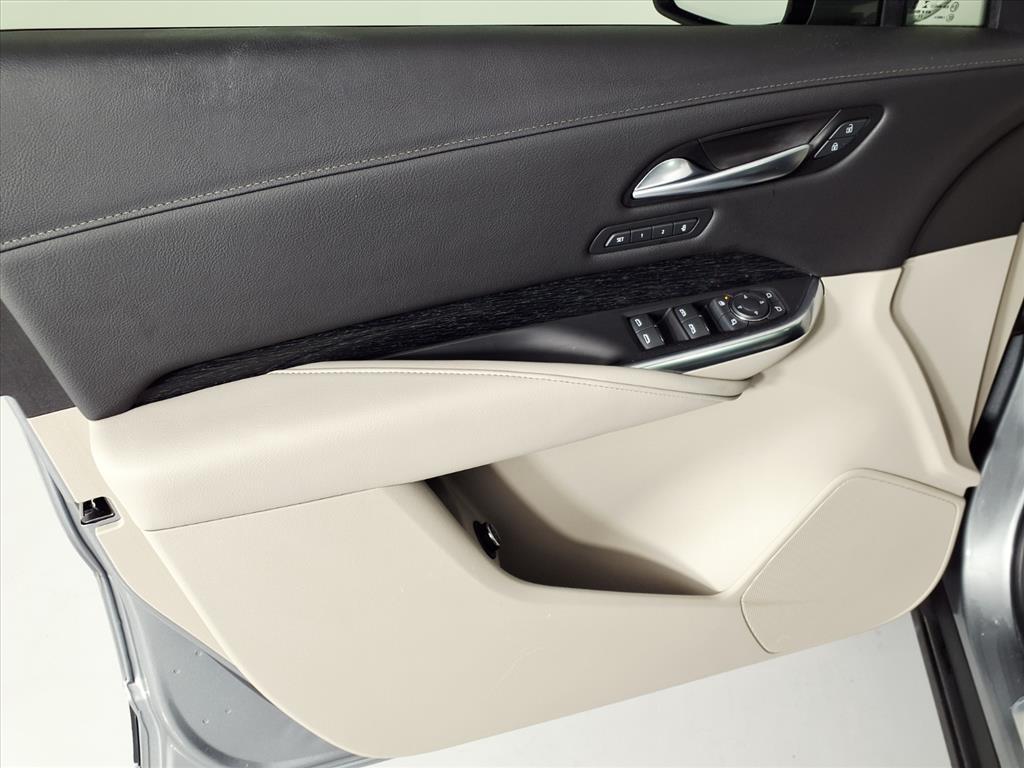 used 2023 Cadillac XT4 car, priced at $31,995