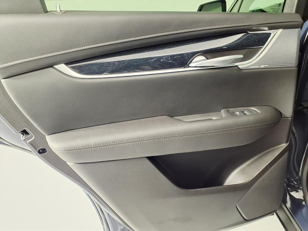 used 2025 Cadillac XT5 car, priced at $41,124