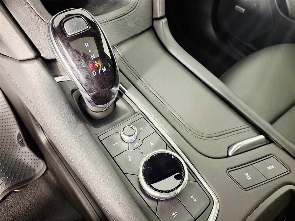 used 2025 Cadillac XT5 car, priced at $41,124