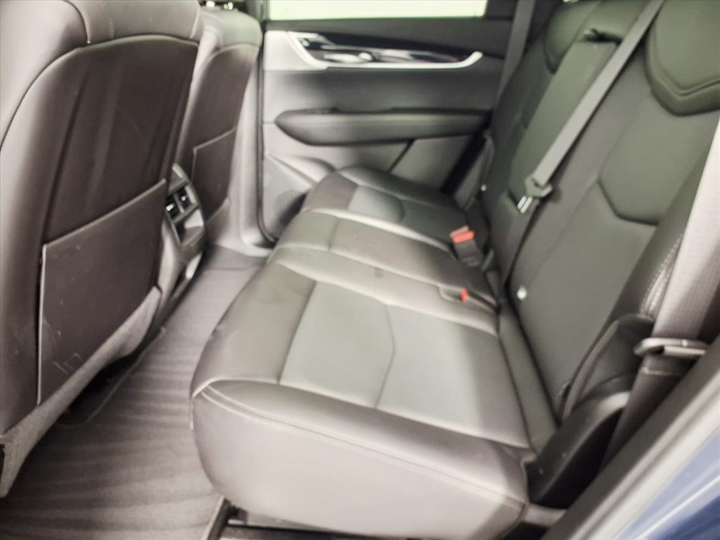 used 2025 Cadillac XT5 car, priced at $41,124