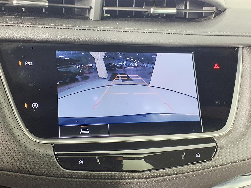 used 2025 Cadillac XT5 car, priced at $41,124