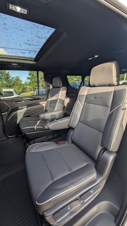 used 2023 Cadillac Escalade ESV car, priced at $84,995