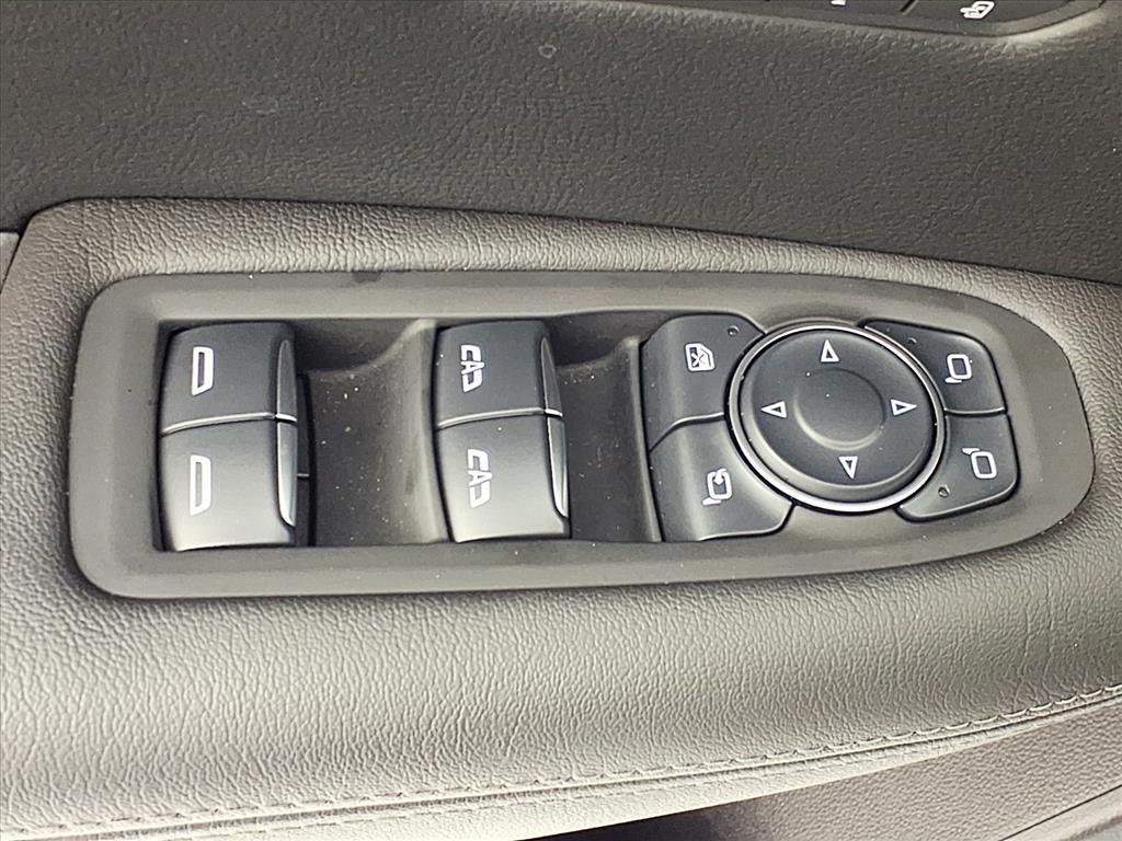 used 2025 Cadillac XT5 car, priced at $46,985