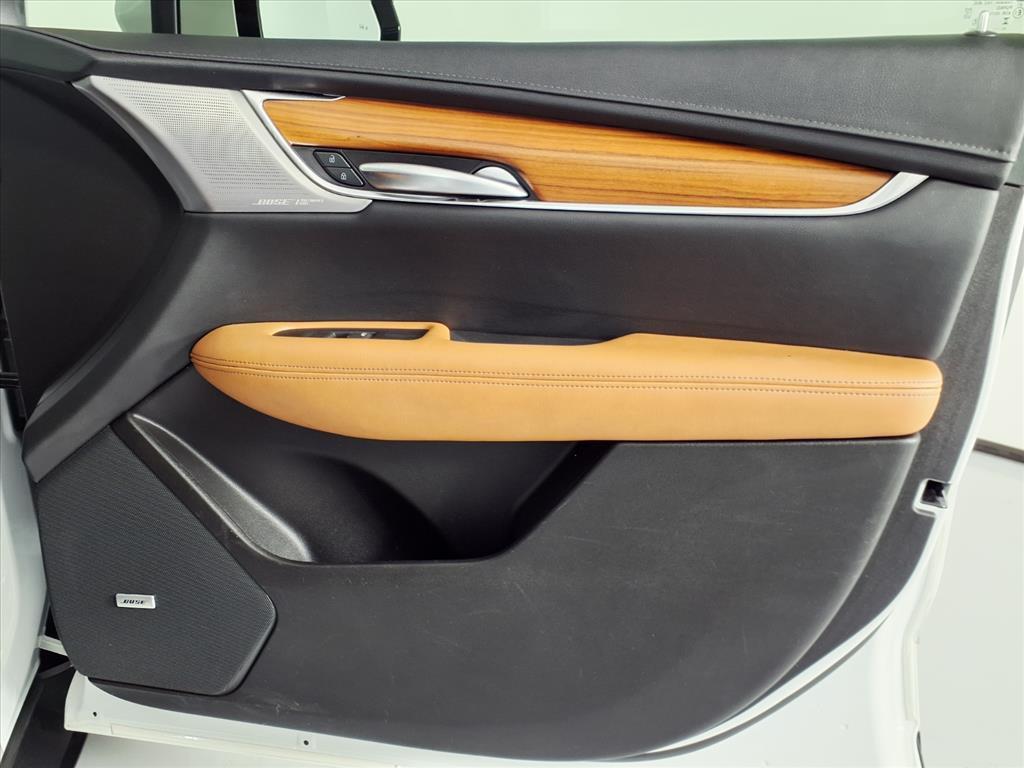 used 2023 Cadillac XT5 car, priced at $30,900