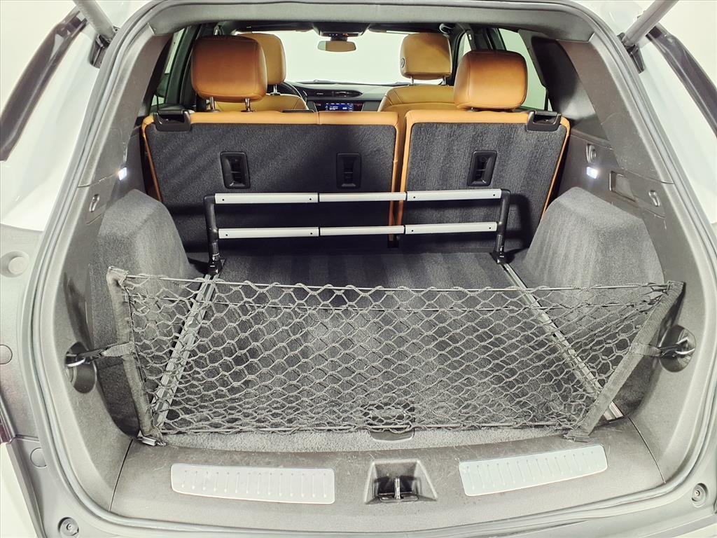 used 2023 Cadillac XT5 car, priced at $30,900