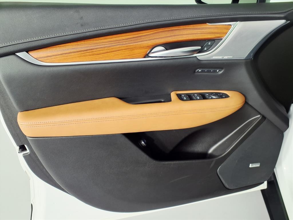 used 2023 Cadillac XT5 car, priced at $30,900